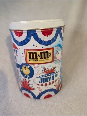 Vintage '88 M&M's Peanut Chocolate Candies Collectible Tin - Red, White & Blue
